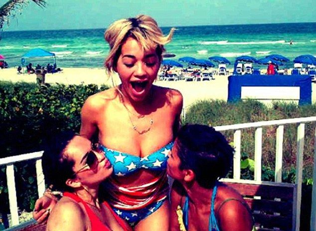 Rita Ora chce być jak Rihanna? (FOTO) Rita Ora chce być jak Rihanna? (FOTO)