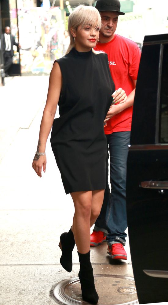 Gdy Rita Ora ściągnie perukę... (FOTO) Gdy Rita Ora ściągnie perukę... (FOTO)