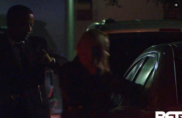 Rita Ora wybiła szybę w aucie, by ratować dziecko (FOTO) Rita Ora wybiła szybę w aucie, by ratować dziecko (FOTO)