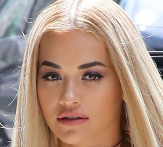 Fani do Rity Ory: Zapomniałaś zmyć hennę z brwi! (FOTO)