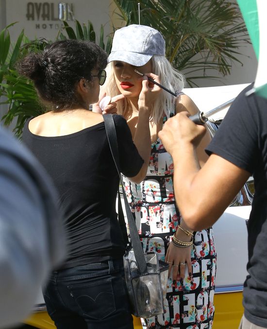 Rita Ora po sesji zdjęciowej trafiła do szpitala! (FOTO)