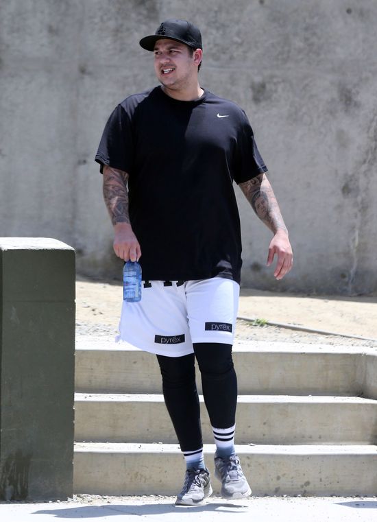 Rob Kardashian przytył 30 kilogramów po rozstaniu z Ritą Orą Rob Kardashian przytył 30 kilogramów po rozstaniu z Ritą Orą