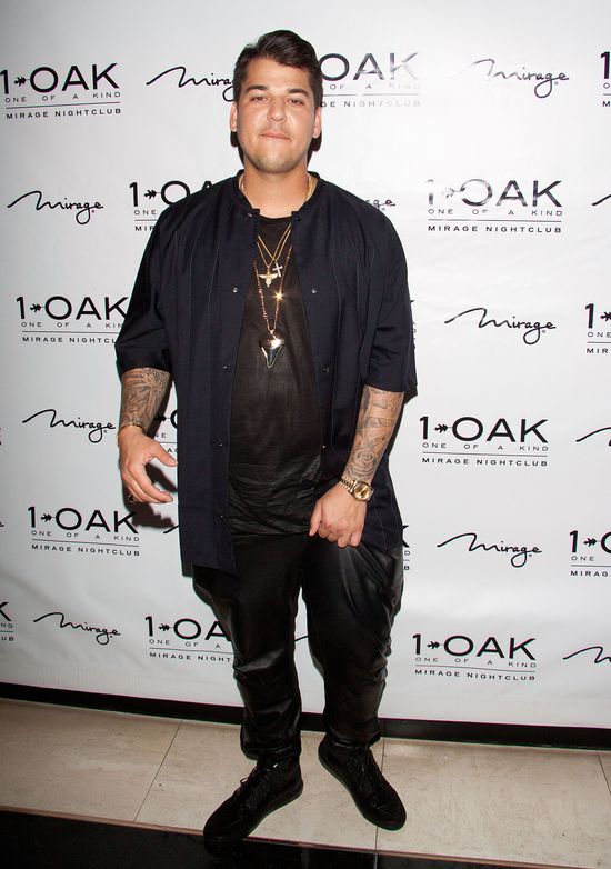 Rob Kardashian reklamuje... skarpety na urodzinowym party Rob Kardashian reklamuje... skarpety na urodzinowym party