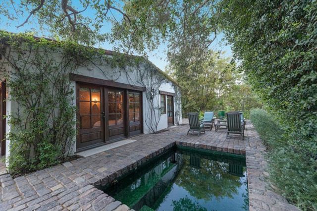 Ile łazienek w swoim domu ma Robert Pattinson? (FOTO) Ile łazienek w swoim domu ma Robert Pattinson? (FOTO)