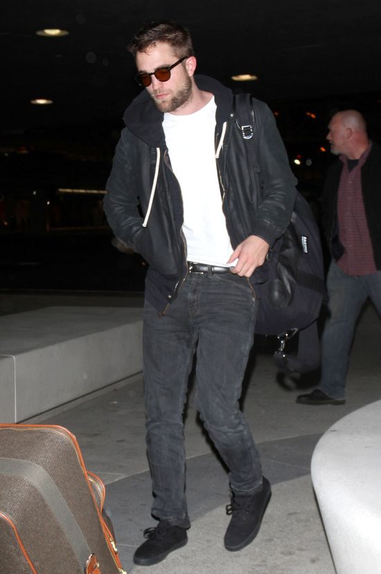 Robert Pattinson sfotografowany z białym proszkiem (FOTO)