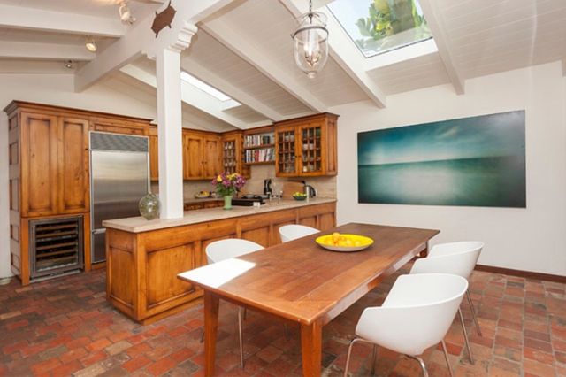 Ile łazienek w swoim domu ma Robert Pattinson? (FOTO) Ile łazienek w swoim domu ma Robert Pattinson? (FOTO)