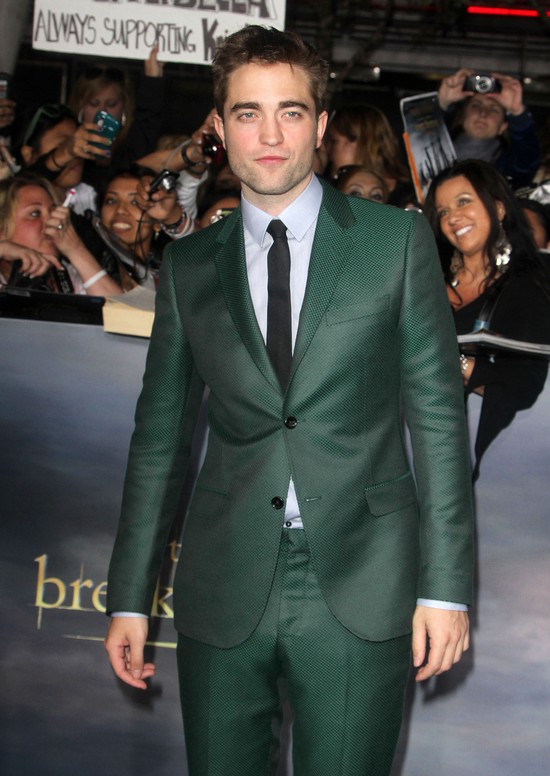 Robert Pattinson u Diora będzie całował z języczkiem Robert Pattinson u Diora będzie całował z języczkiem