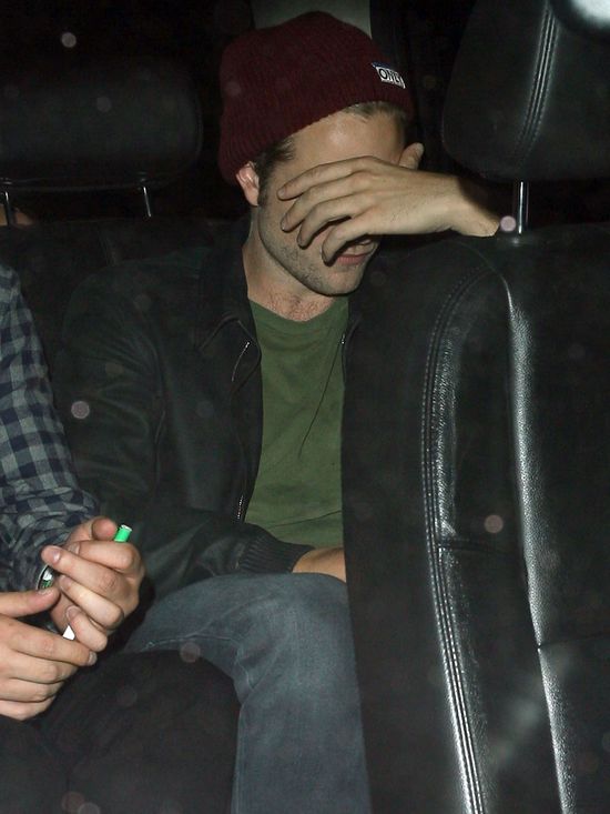 Robert Pattinson ćpał kokainę przez całą imprezę?