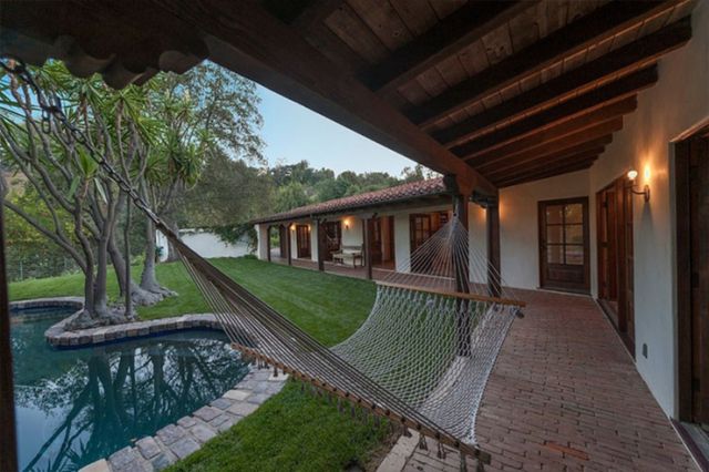 Ile łazienek w swoim domu ma Robert Pattinson? (FOTO) Ile łazienek w swoim domu ma Robert Pattinson? (FOTO)