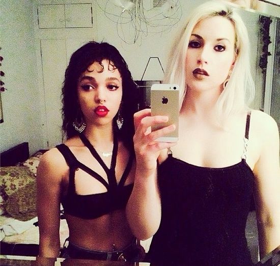 Robert Pattinson ma nową dziewczynę - To coś poważnego