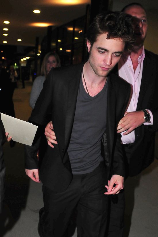 Robert Pattinson upijał się do nieprzytopmności po rozstaniu