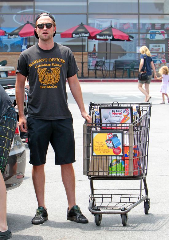 Robert Pattinson lubi naturalne, ludzkie zapachy Robert Pattinson lubi naturalne, ludzkie zapachy