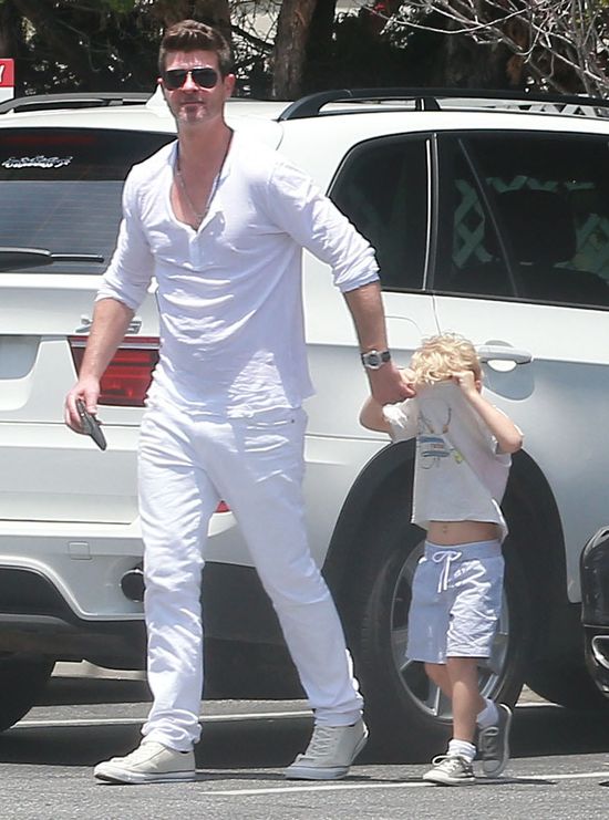 Dziewczyna Robina Thicke już zajmuje się jego synkiem (FOTO)