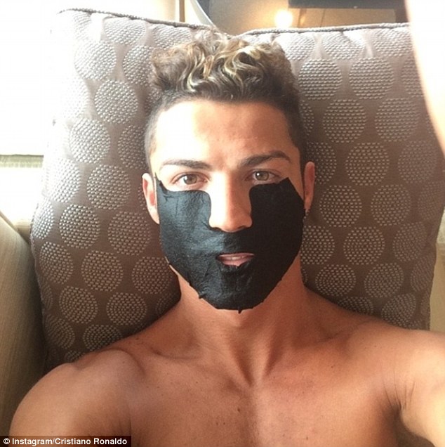 Co Cristiano ROnaldo zrobił ze swoją twarzą? (FOTO)