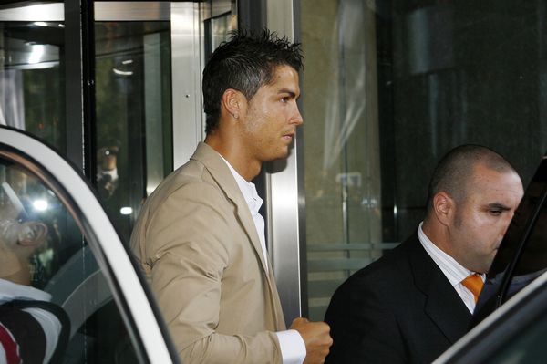 Cristiano Ronaldo uderzył w twarz rywala na boisku