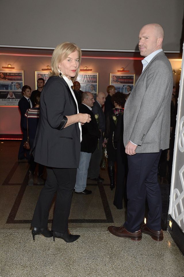 Weronika Rosati na premierę przyszła z... (FOTO) Weronika Rosati na premierę przyszła z... (FOTO)