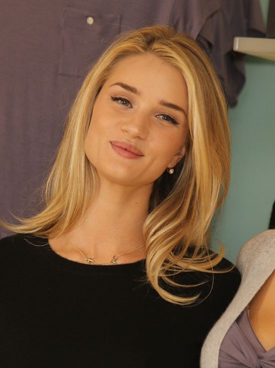 W czym śpi Rosie Huntington-Whiteley? (FOTO)