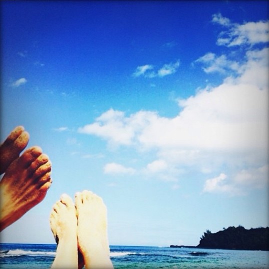 Rosie Huntington-Whiteley wypoczywa na Hawajach