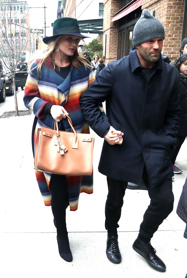 Ile czasu mija zanim Rosie Huntington-Whiteley zrobi selfie idealne?