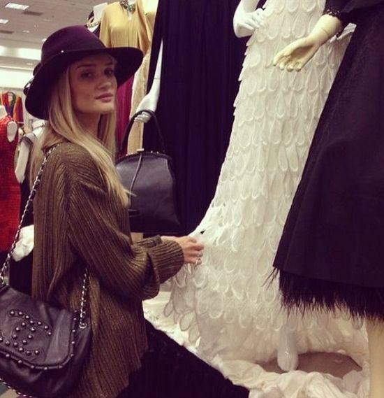 Zwiedzamy garderobę Rosie Huntington-Whiteley (FOTO) Zwiedzamy garderobę Rosie Huntington-Whiteley (FOTO)