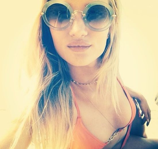 Rosie Huntington-Whiteley w raju (FOTO) Rosie Huntington-Whiteley w raju (FOTO)