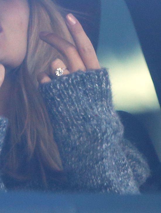 Ile kosztował pierścionek zaręczynowy Rosie Huntington