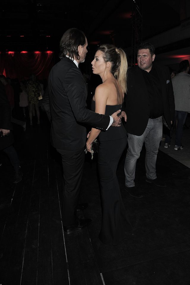 Kobiety jadą po koronkowej stylizacji Rozenek-Majdan, a mężczyźni: Super cyc!