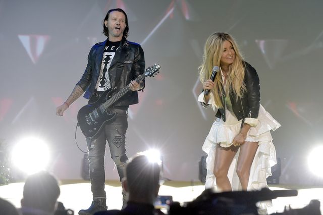 Rozenek-Majdan na lotnisku obstawiona Gucci: To już takie słabe! Rozenek-Majdan na lotnisku obstawiona Gucci: To już takie słabe!