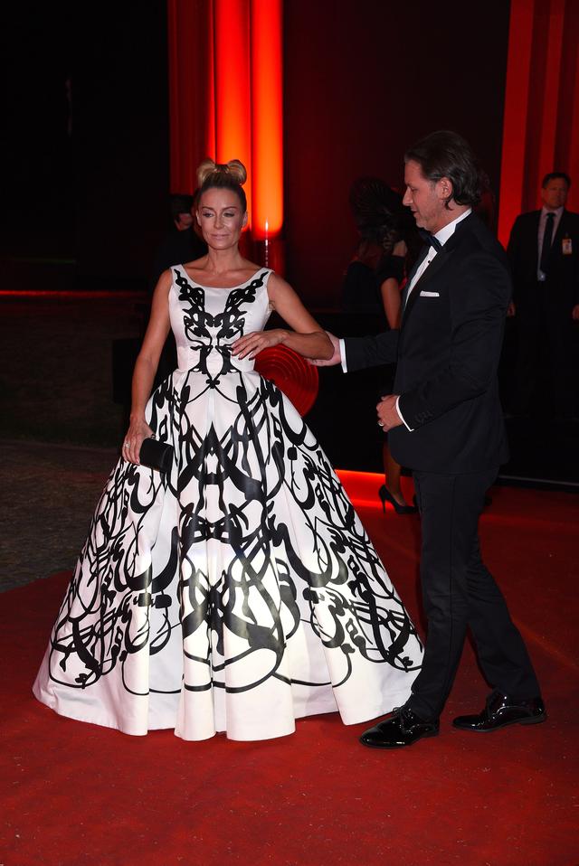 Fani krytykują fryzurę Małgorzaty Rozenek na balu Fundacji TVN