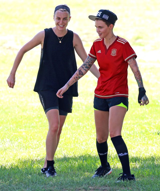 Ruby Rose zerwała zaręczyny z narzeczoną, Phoebe Dahl Ruby Rose zerwała zaręczyny z narzeczoną, Phoebe Dahl