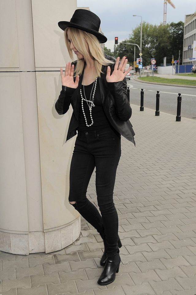 Sablewska wraca do stylu z czasów Dody? (FOTO) Sablewska wraca do stylu z czasów Dody? (FOTO)