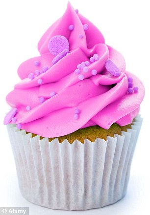 Nie uwierzycie, czym zajada się ciężarna Zoe Saldana (FOTO)