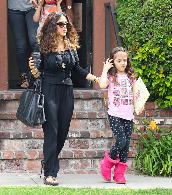 Córka Salmy Hayek coraz bardziej podobna do mamy? (FOTO)
