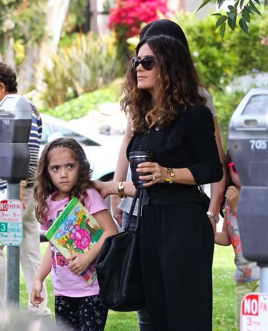 Córka Salmy Hayek coraz bardziej podobna do mamy? (FOTO)