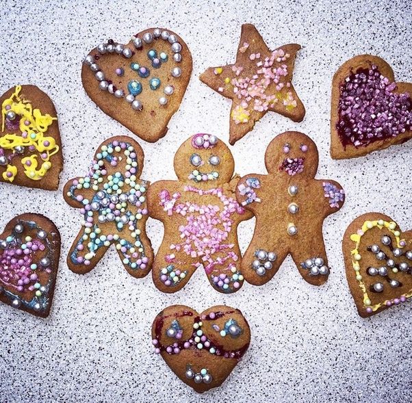 Gwiazdy chwalą się choinkami (FOTO)