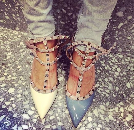 Sara Mannei wróciła z zakupów i chwali się łupami (FOTO) Sara Mannei wróciła z zakupów i chwali się łupami (FOTO)