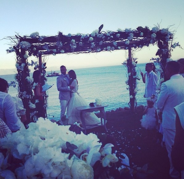 Mamy zdjęcia z weselu Sary Mannei i Artura Boruca (FOTO)