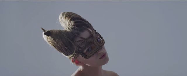 Sarsa pokazała nowy teledysk do kawałka Indiana (VIDEO) Sarsa pokazała nowy teledysk do kawałka Indiana (VIDEO)