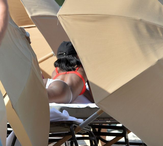 Internet zachwyca się figurą Sashy Obamy w bikini (FOTO) Internet zachwyca się figurą Sashy Obamy w bikini (FOTO)