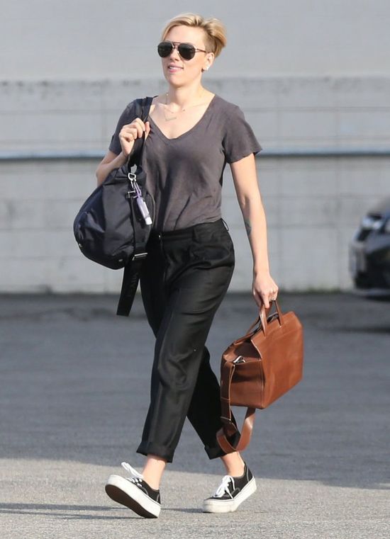 Scarlett Johansson w końcu przyłapana z całą rodzinką (FOTO)