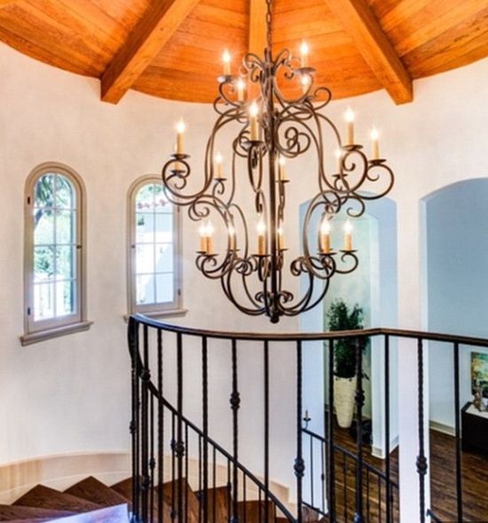 Scarlett Johansson kupiła PRZE-PIĘ-KNY dom (FOTO) Scarlett Johansson kupiła PRZE-PIĘ-KNY dom (FOTO)