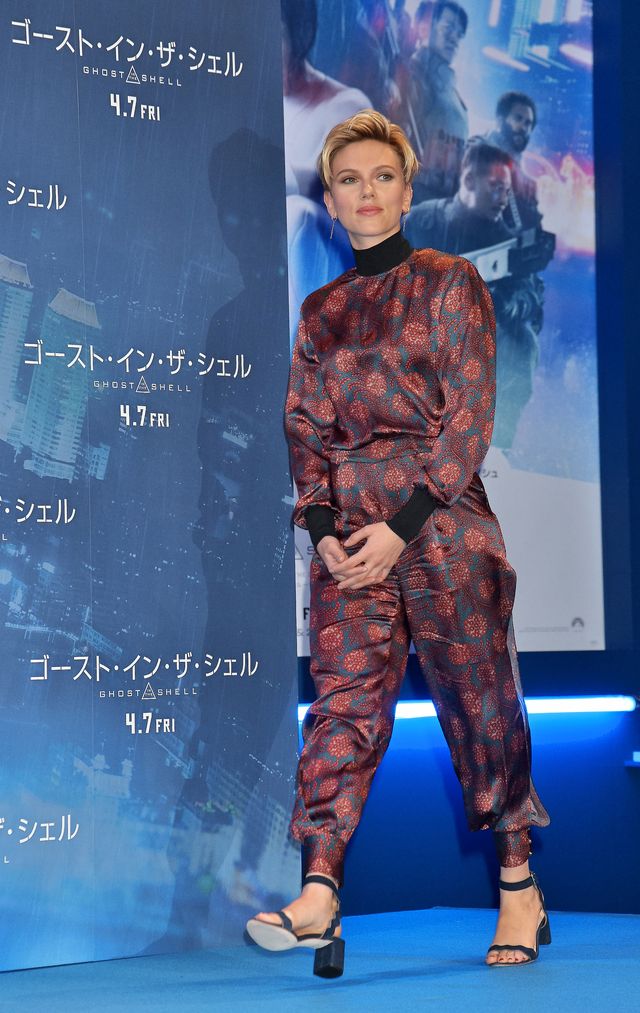 Jeden wieczór i dwie fatalne stylizacje Scarlett Johansson Jeden wieczór i dwie fatalne stylizacje Scarlett Johansson