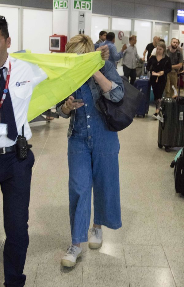 Scarlett Johansson wygląda KOSZMARNIE! Co ona ma na sobie?