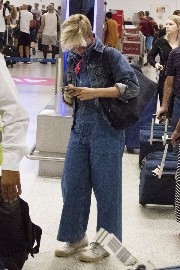 Scarlett Johansson wygląda KOSZMARNIE! Co ona ma na sobie?