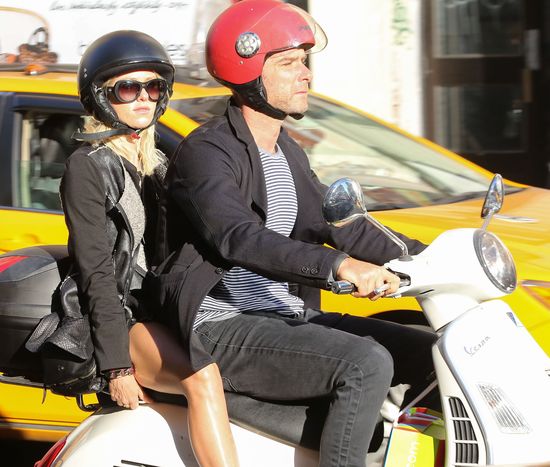 Naomi Watts, Liev Schreiber i rajd skuterem (FOTO) Naomi Watts, Liev Schreiber i rajd skuterem (FOTO)