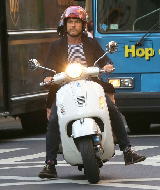 Naomi Watts, Liev Schreiber i rajd skuterem (FOTO) Naomi Watts, Liev Schreiber i rajd skuterem (FOTO)