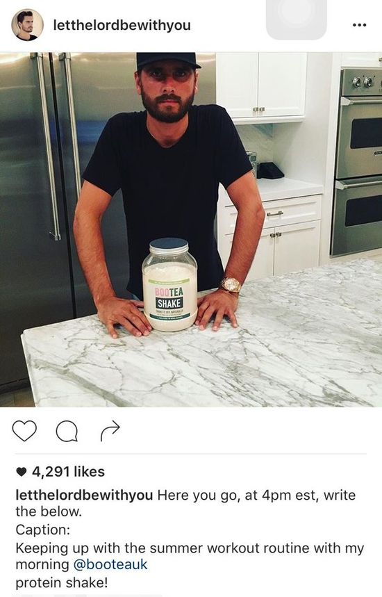 Naomi Campbell zaliczyła ogromną wpadkę! Naśladuje... Scotta Disicka? (FOTO) Naomi Campbell zaliczyła ogromną wpadkę! Naśladuje... Scotta Disicka? (FOTO)