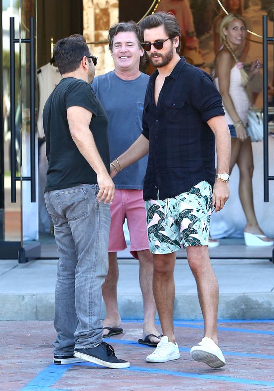 Są zdjęcia Scotta Disicka zdradzającego Kourtney Kardashian!