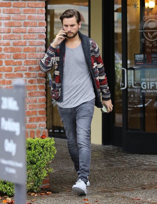  Tym razem język Kim Kardashian okazał się zbyt długi