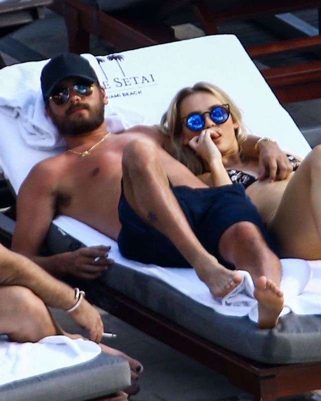 Scott Disick przytula nową dziewczynę(?) (FOTO)